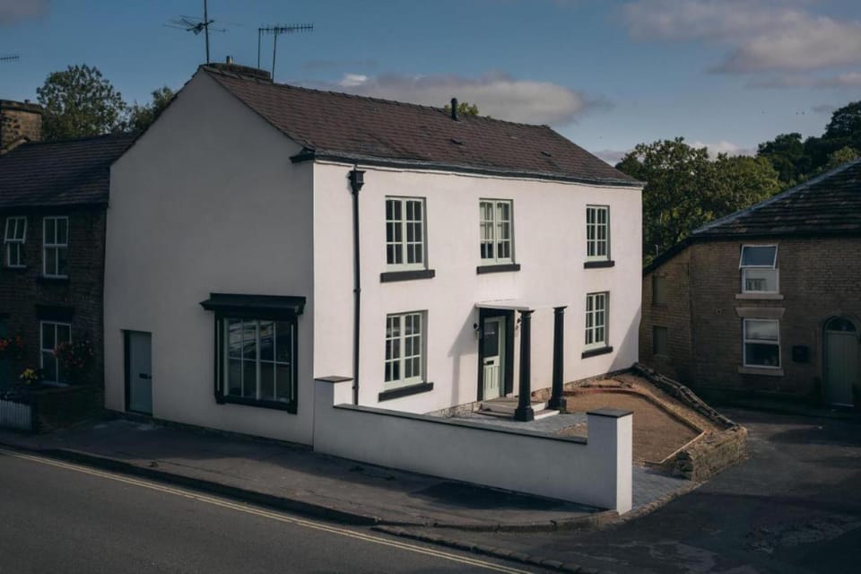 Basin Cottage Retreat House in High Peak District