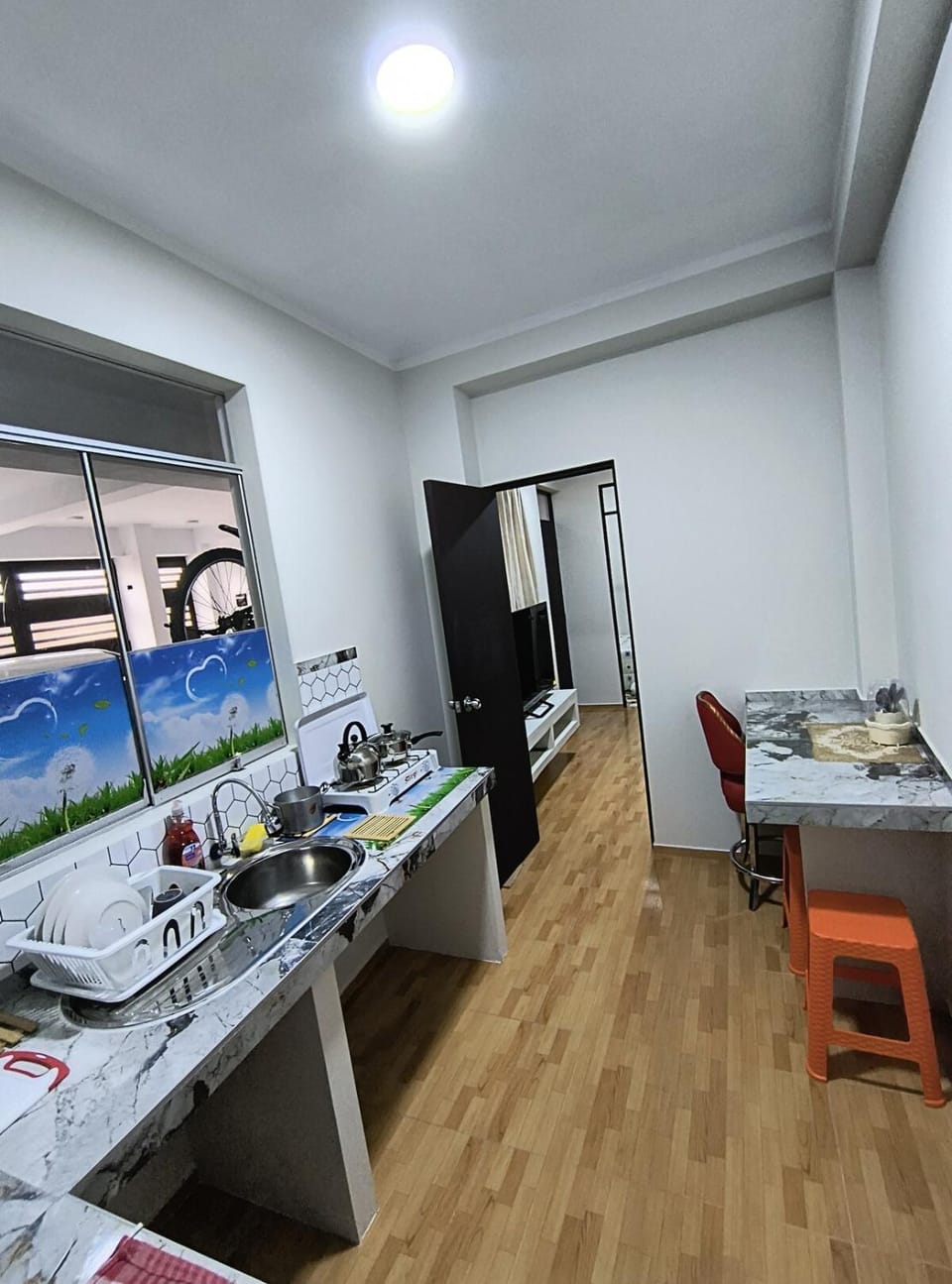 Kitchen or kitchenette