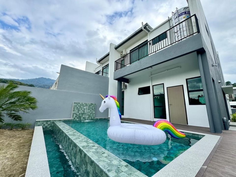 Villa 19 Private Pool & KTV Langkawi Villa in Kedah