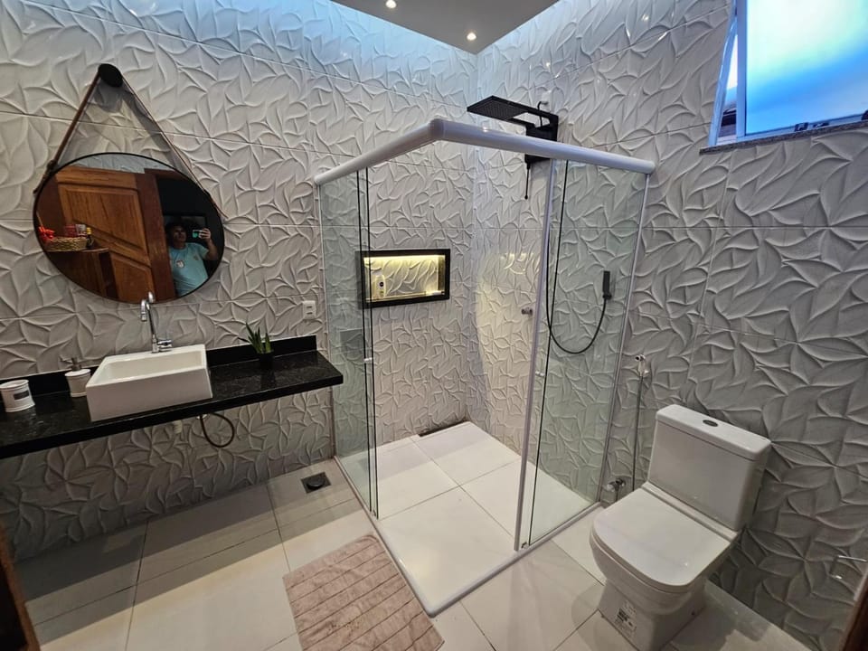 Shower, Toilet, Bathroom, heating, towels