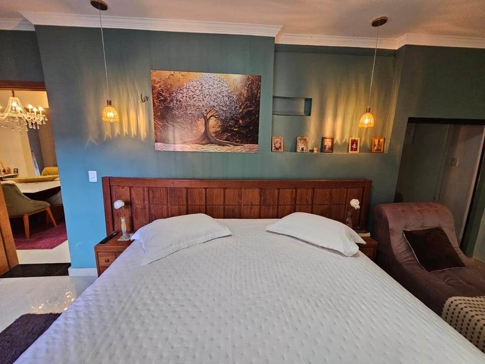 Bed, TV and multimedia, Bedroom, air conditioner