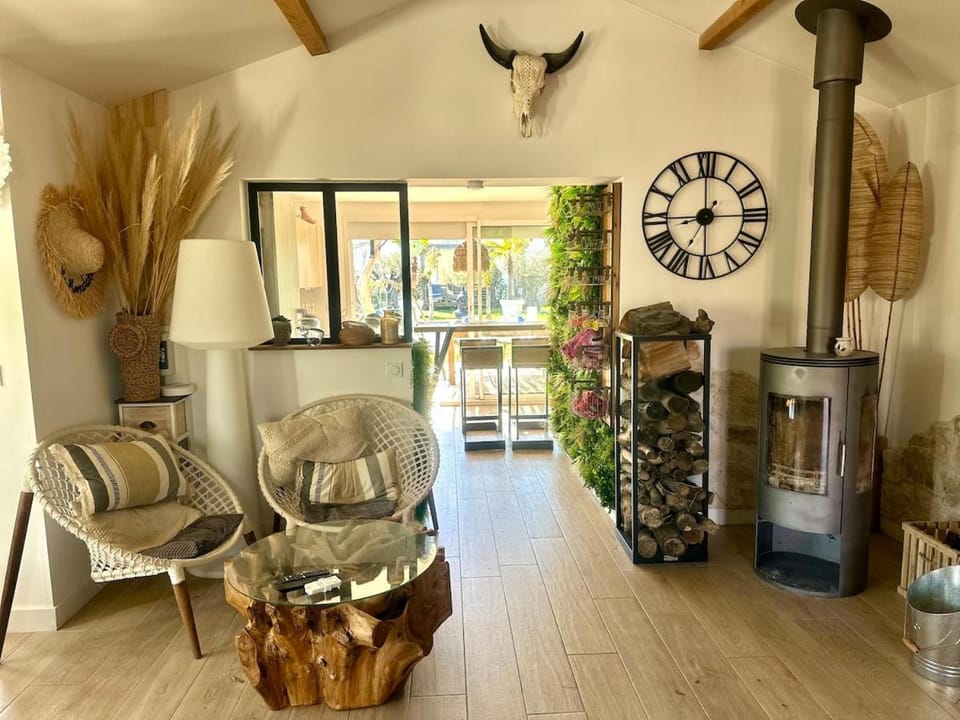 Idéal pour vos vacances Villa avec piscine et jacuzzi à 15 min de la plage House in Mauguio