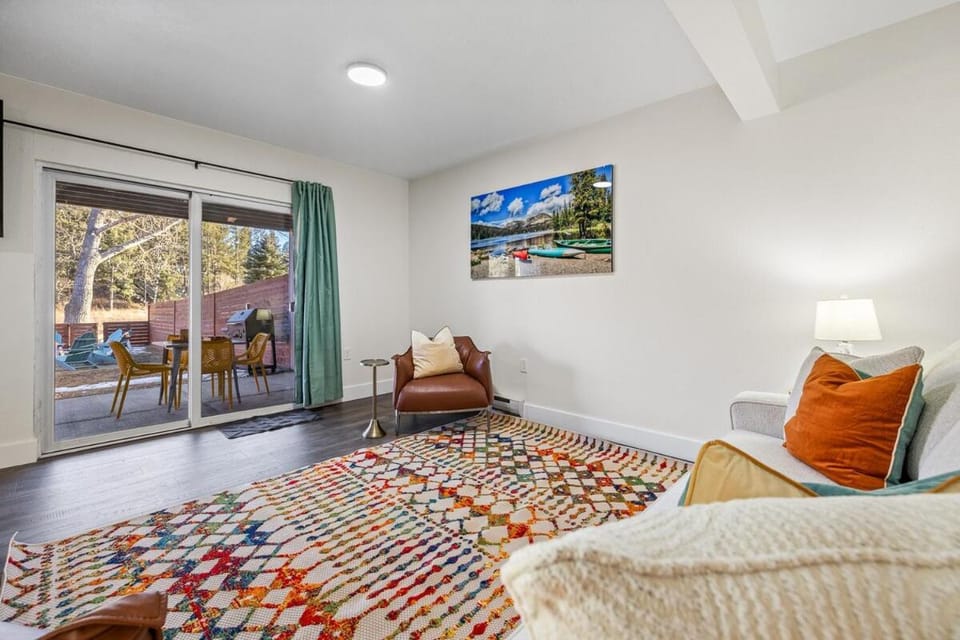 Living room, Bedroom