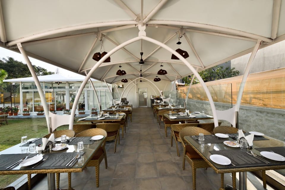 Restaurant/places to eat, Restaurant/places to eat