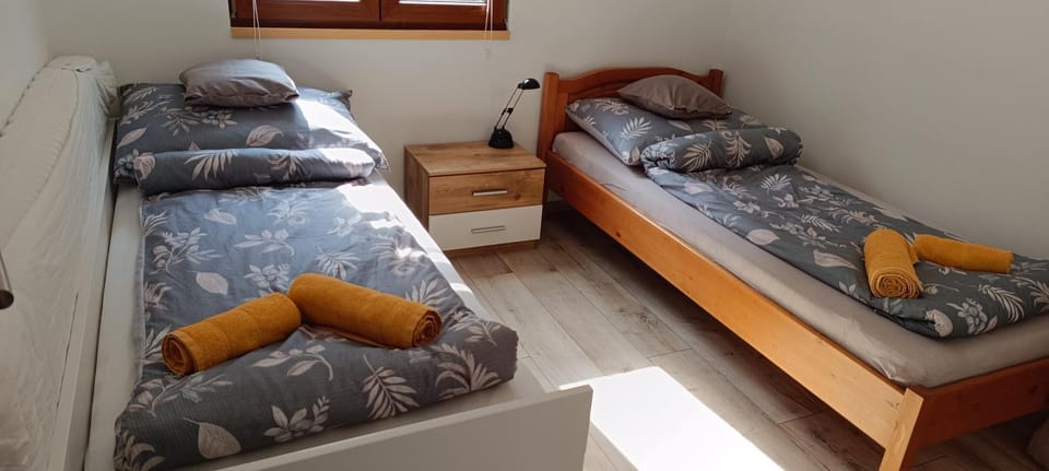 Hilltop Cottage in Szentendre, mountain view, terrace, garden House in Hungary