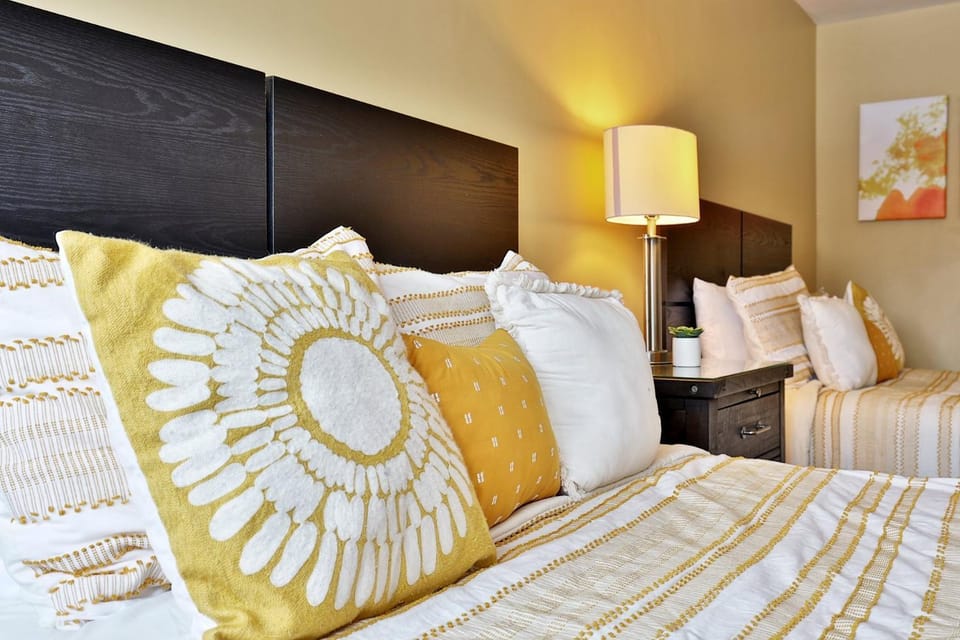 Hotel Style Condo Promising a Comfortable and Convenient Retreat right in the heart of Vermont ski country Apartment in Mendon