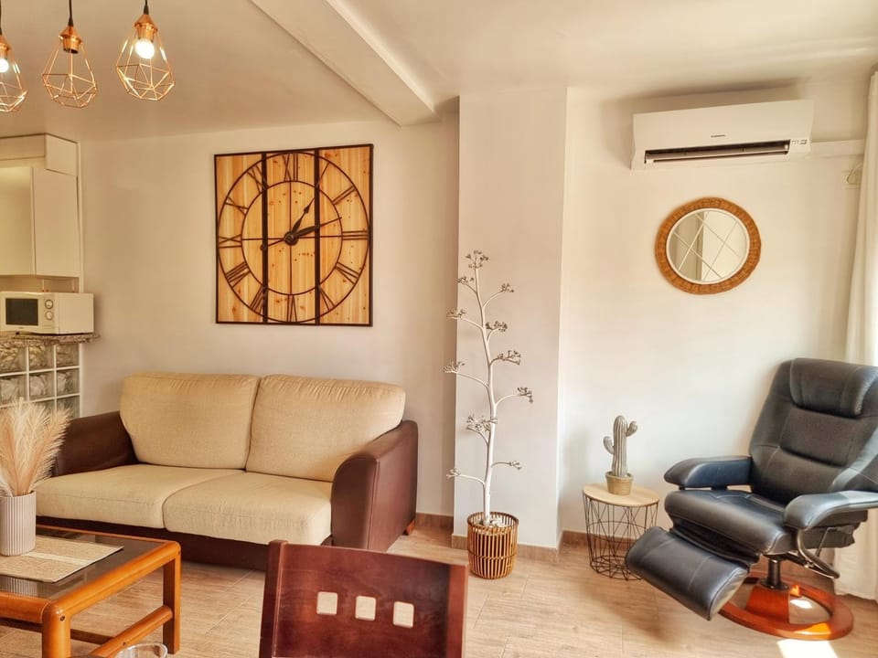 Apto RAYO DE SOL, primera línea playa, Cabo de Gata Apartment in Comarca Metropolitana de Almería