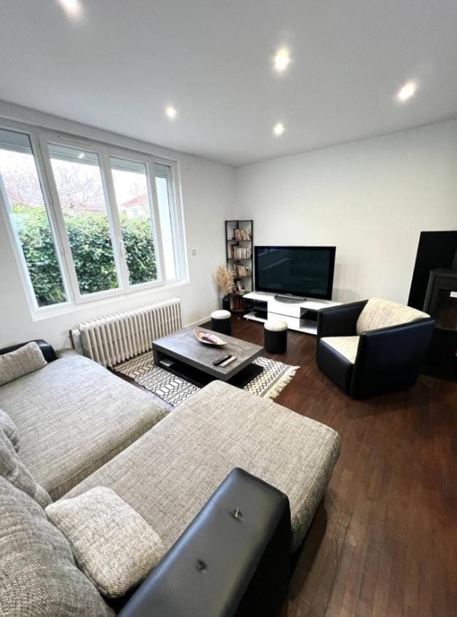 Communal lounge/ TV room, Living room