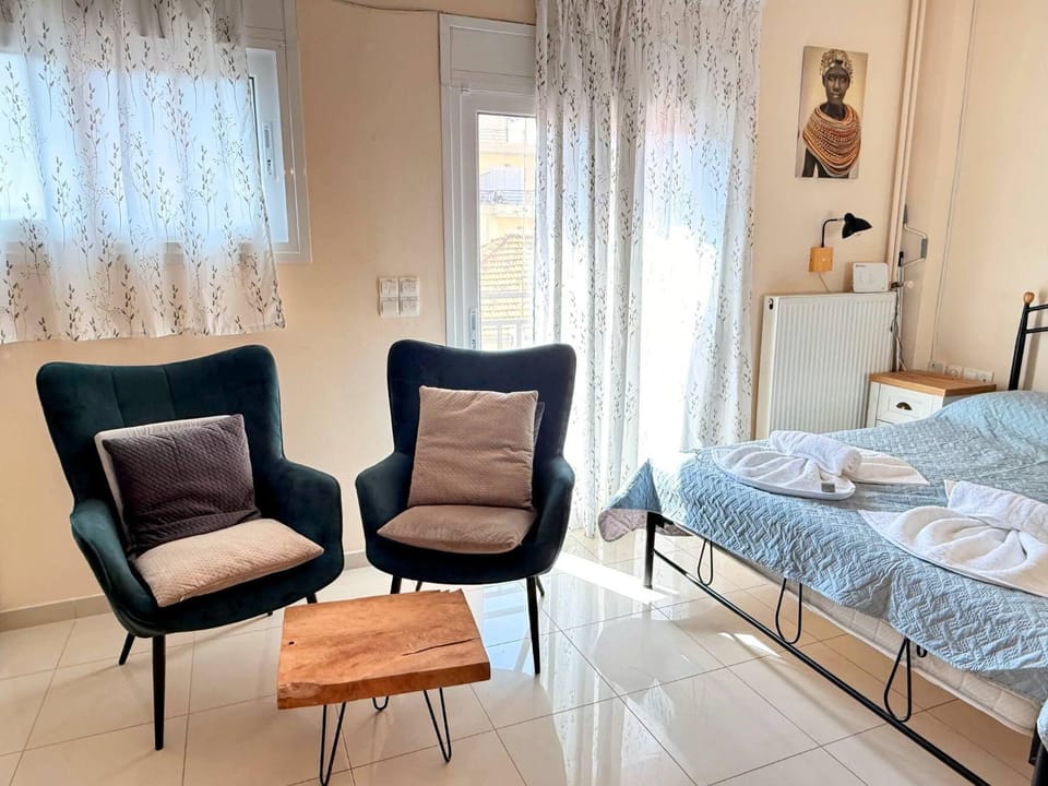 Little Central Apartment-1min walk from everywhere Apartment in Chania