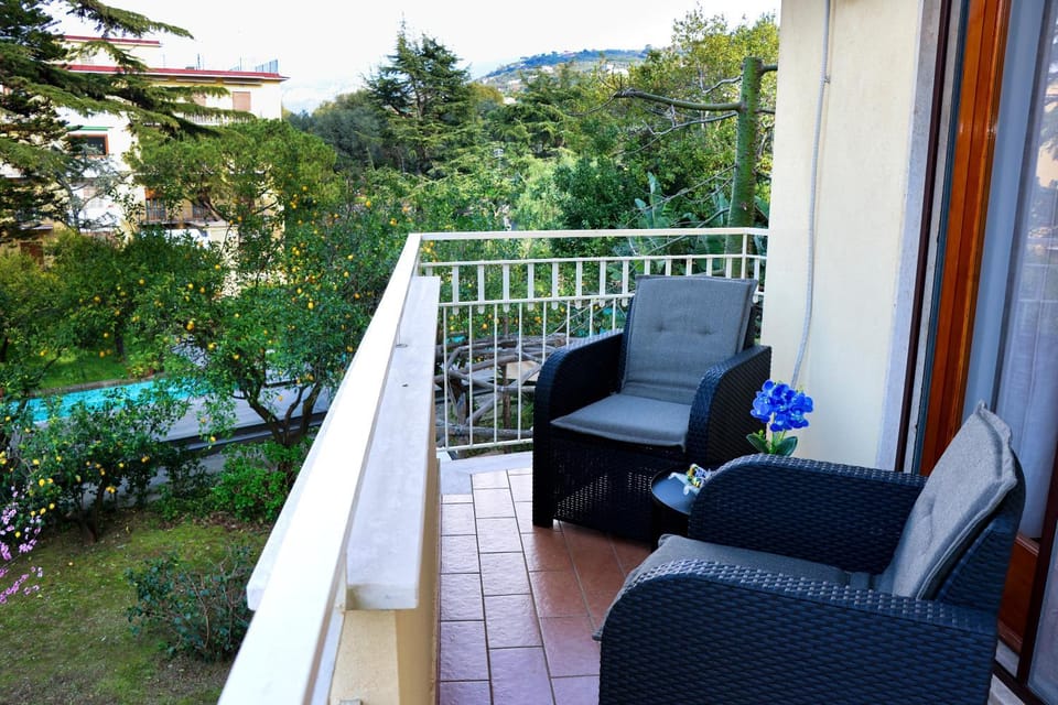 View (from property/room), Balcony/Terrace, Garden view, Mountain view