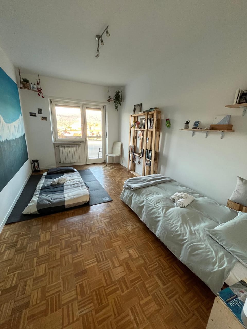 Spazioso appartamento, ampio parcheggio, vicino Valle d'Aosta Apartment in Piedmont