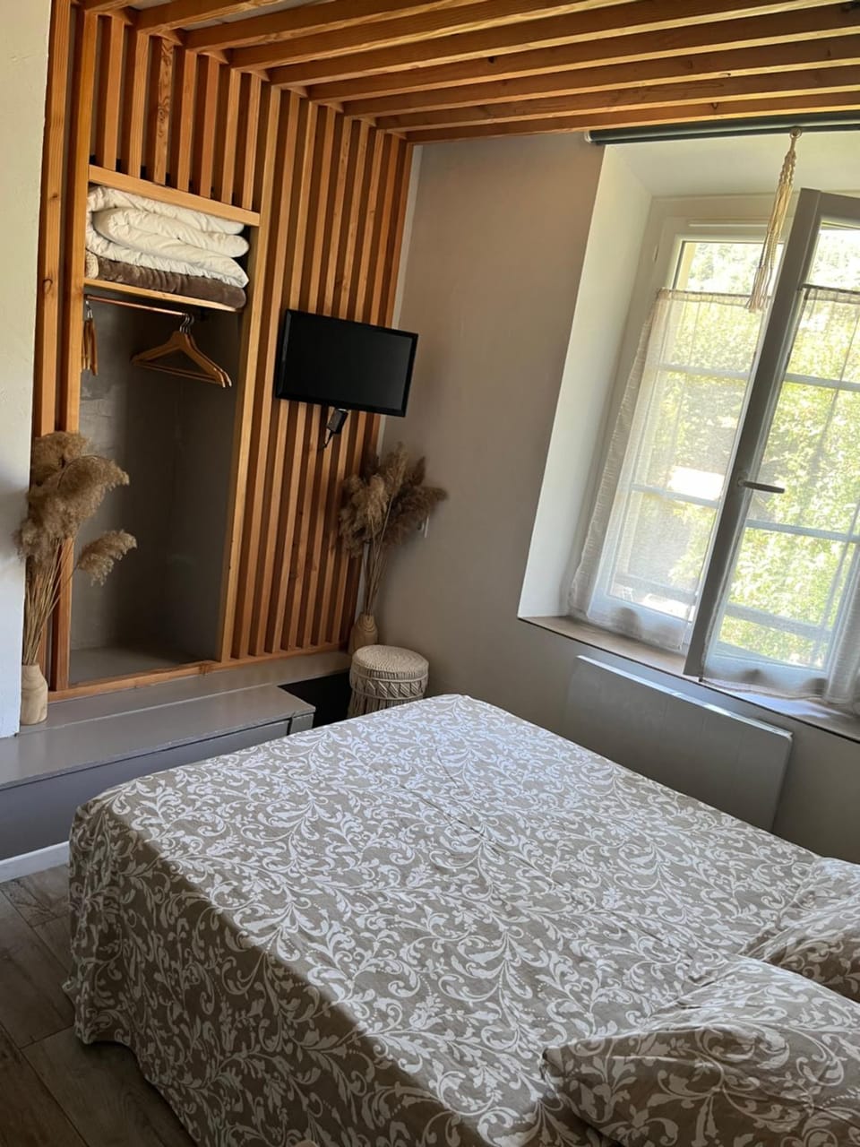 Charmant Studio au calme avec parking privé à 5min du centre ville Apartment in Provence-Alpes-Côte d'Azur