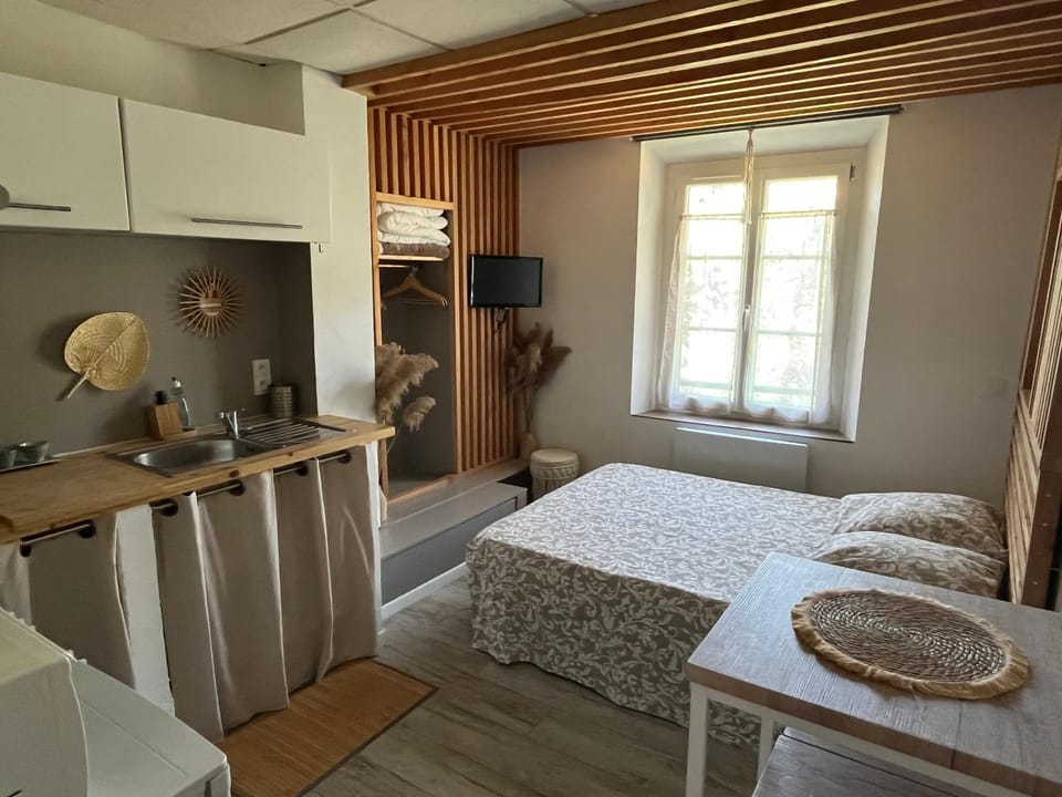 Charmant Studio au calme avec parking privé à 5min du centre ville Apartment in Provence-Alpes-Côte d'Azur