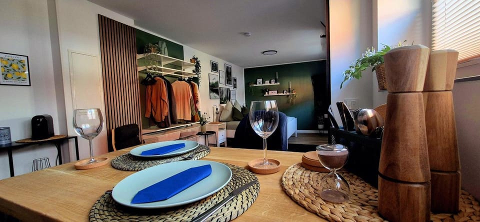 Living room, Photo of the whole room, Dining area