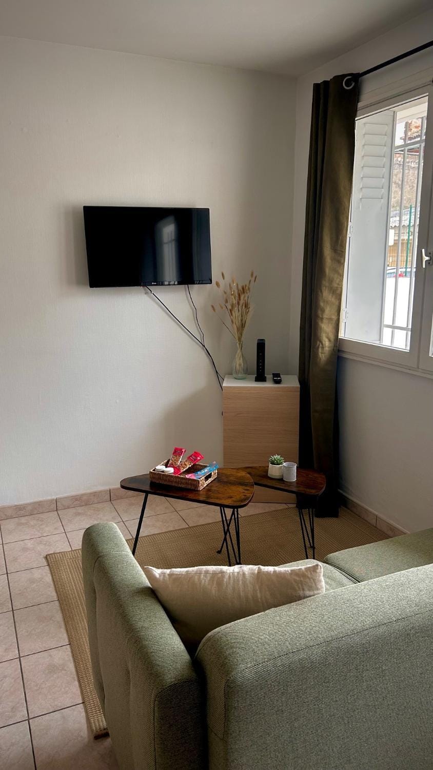 Communal lounge/ TV room, TV and multimedia, Living room