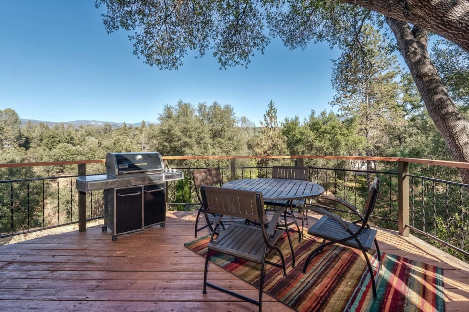 Patio, Balcony/Terrace, Mountain view