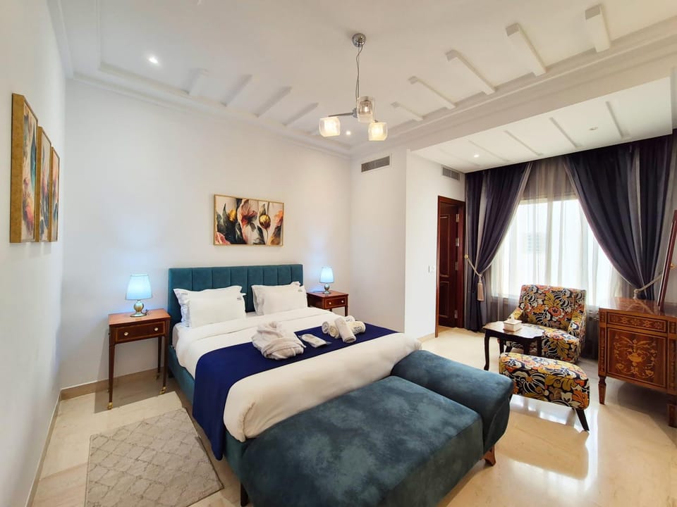 L'Orchidée - Suites de Luxe avec Piscine Chauffée et Vue sur le Lac de Tunis Bed and Breakfast in Tunis Governorate, Tunisia