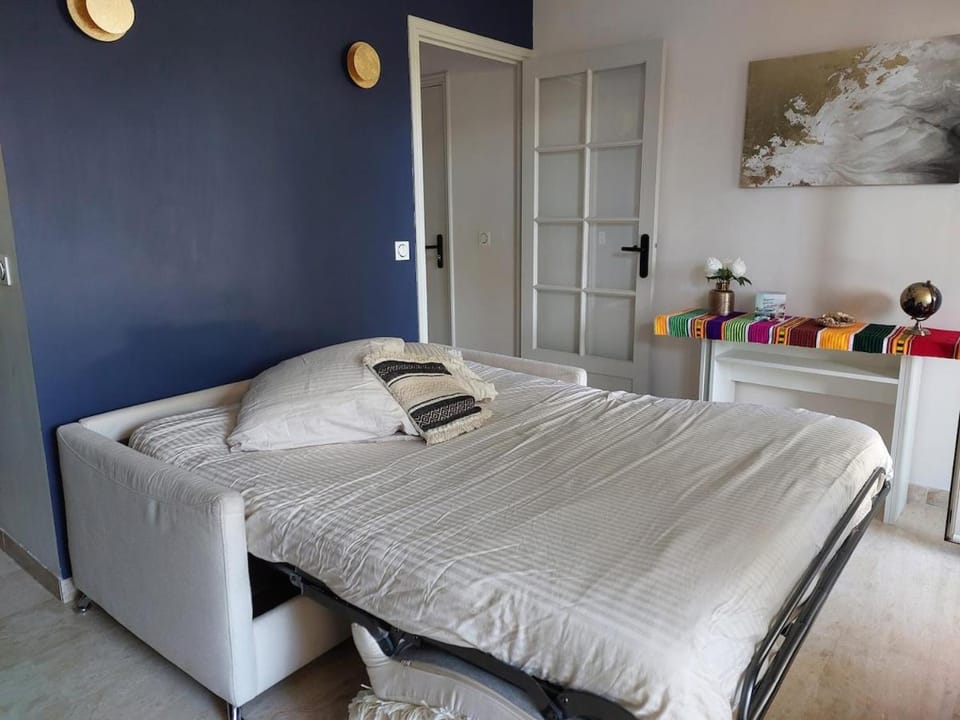 Bagatelle Studio 3étoiles rez de jardin Axelle LocAppart Apartment in Mandelieu-La Napoule