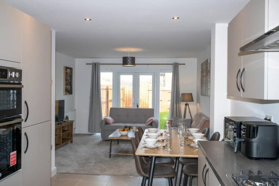 Comfortable Short Stay and Long Stay Home in Chester- House in Chester