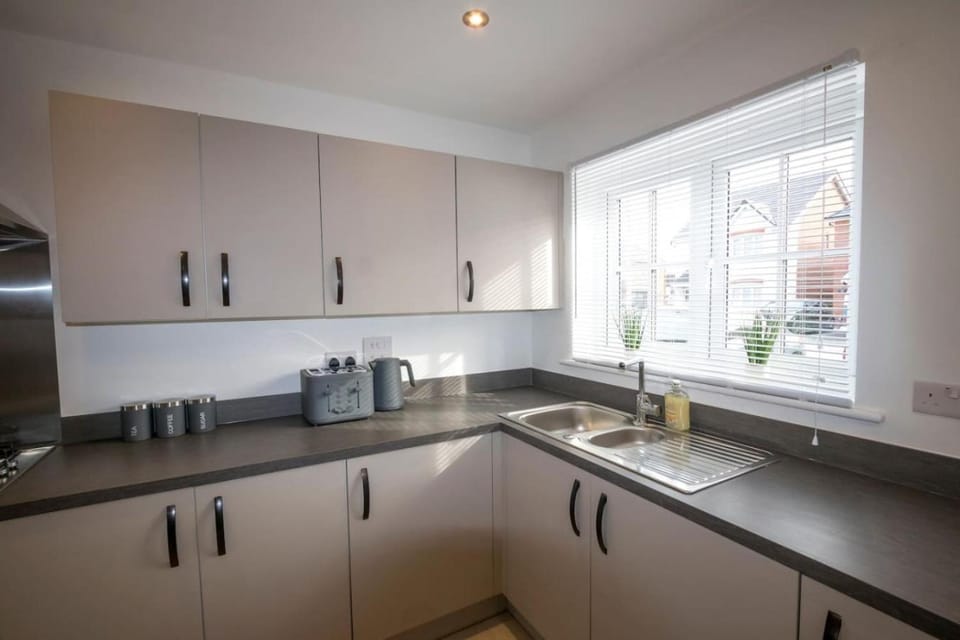 Comfortable Short Stay and Long Stay Home in Chester- House in Chester