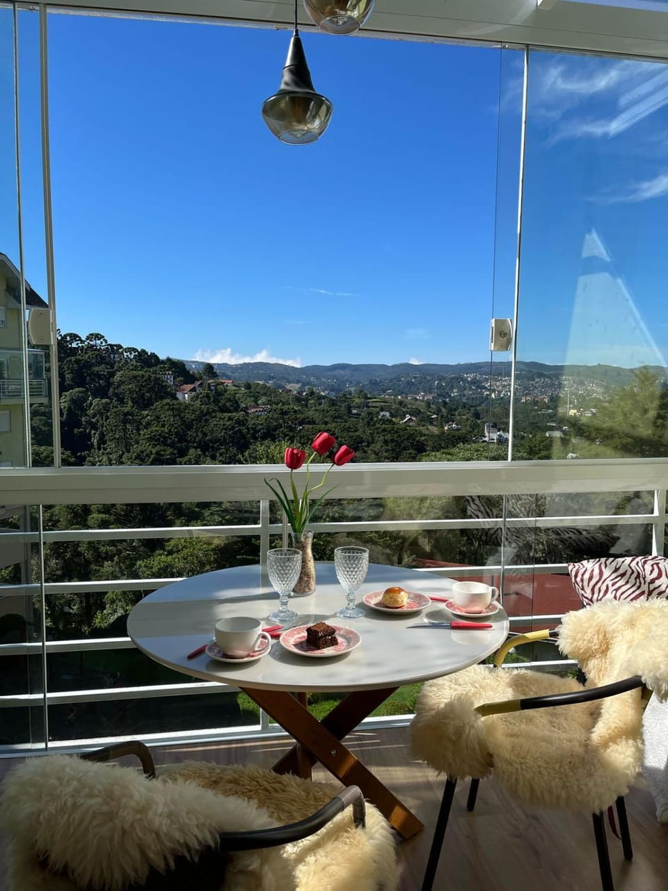 View (from property/room), Balcony/Terrace, Mountain view