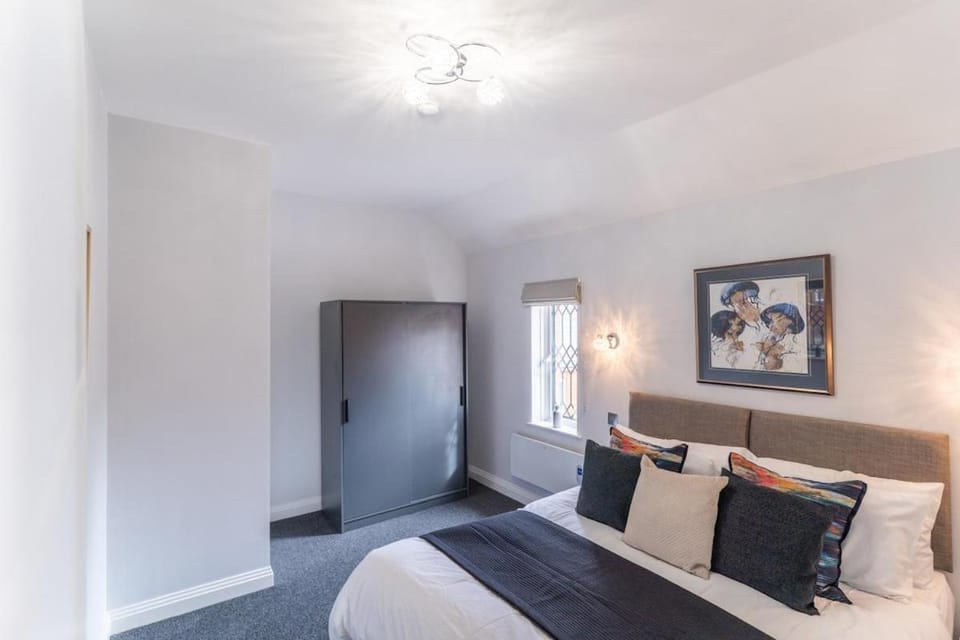 Bed, Photo of the whole room, Bedroom, wardrobe