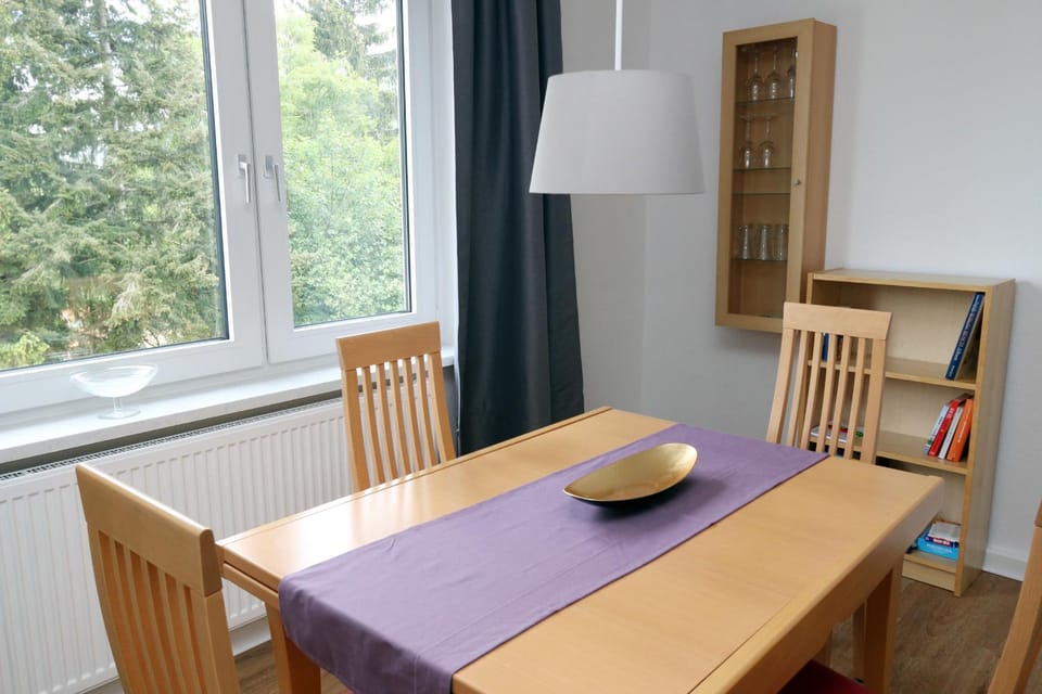 Photo of the whole room, Decorative detail, Dining area