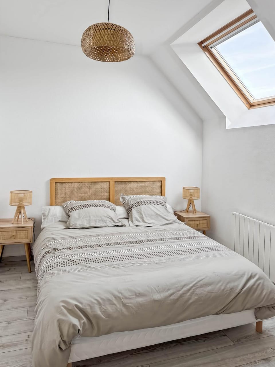 Bed, Decorative detail, Bedroom