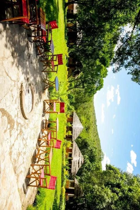 Giraffe Hills Mara Camp Hotel in Kenya