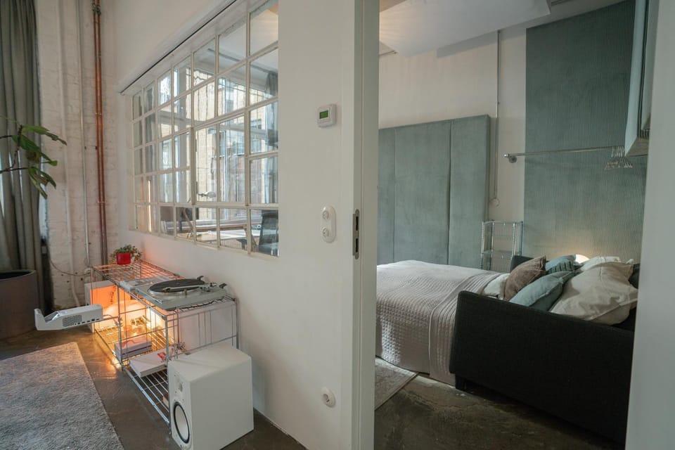 Bed, Living room, Photo of the whole room, Bedroom