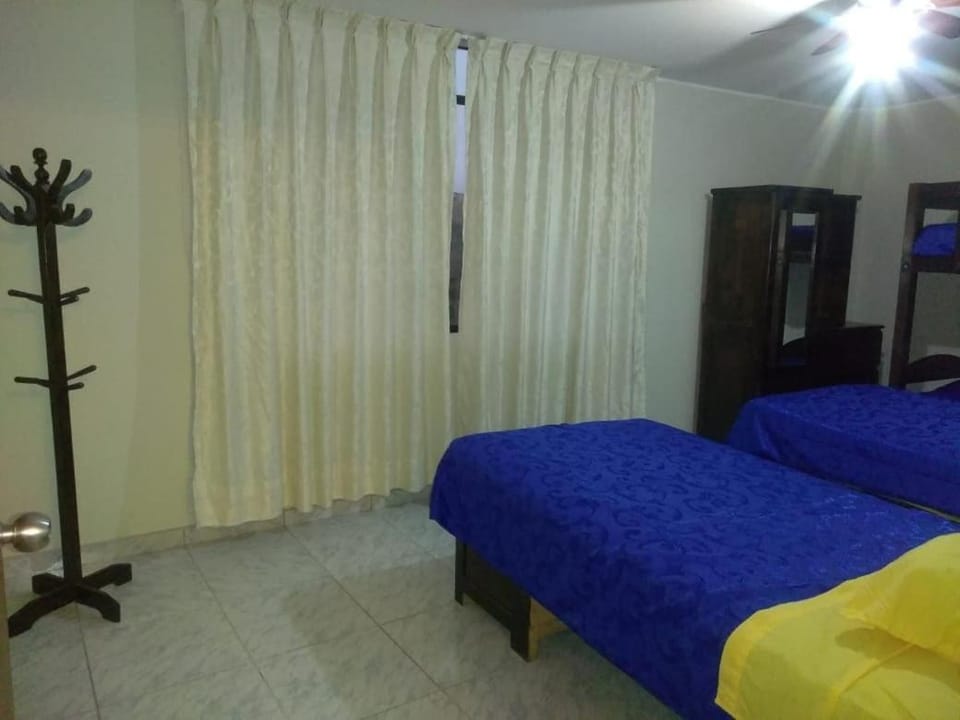 Angelica's House 2BR Near Airport Terrace WiFi Apartment in Los Olivos