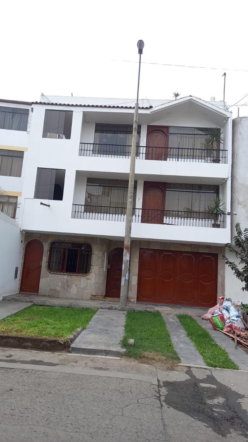 Angelica's House 2BR Near Airport Terrace WiFi Apartment in Los Olivos