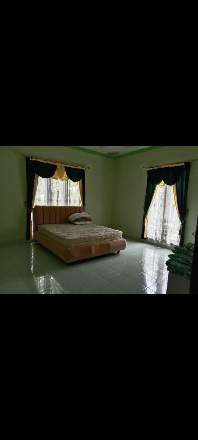 Villa puncak bunga Villa in Cisarua