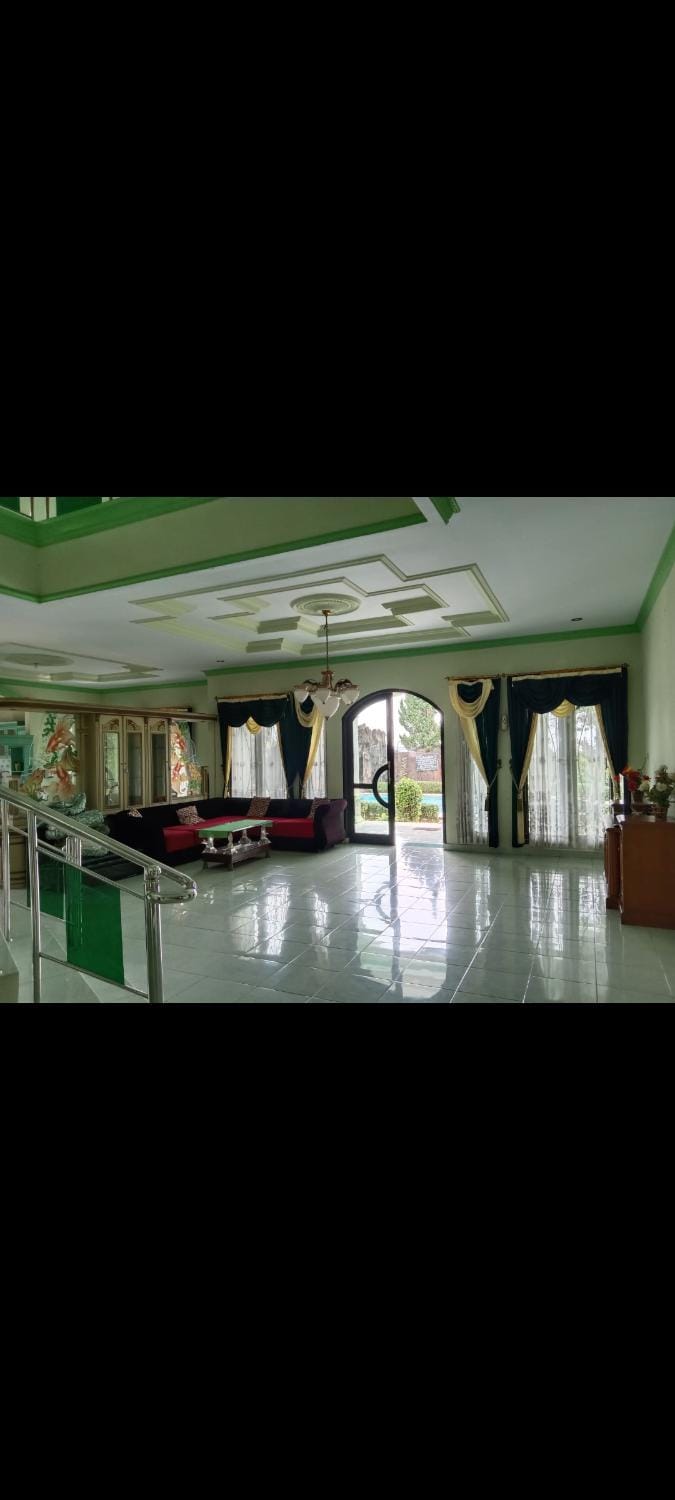 Villa puncak bunga Villa in Cisarua