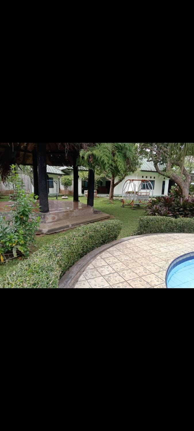 Villa puncak bunga Villa in Cisarua