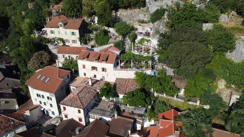 Panoramic view ! Rooftop garden - Old Town studio Apartment in Kotor