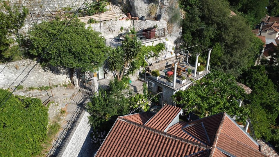 Panoramic view ! Rooftop garden - Old Town studio Apartment in Kotor