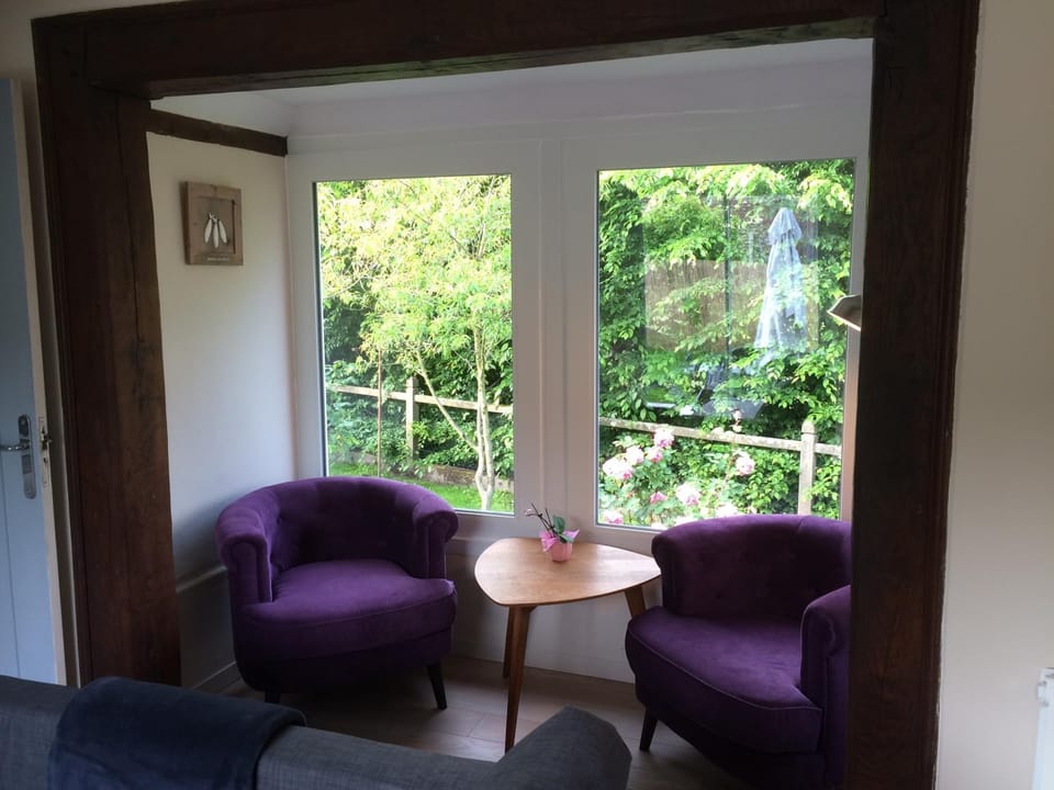 View (from property/room), Decorative detail, Garden view