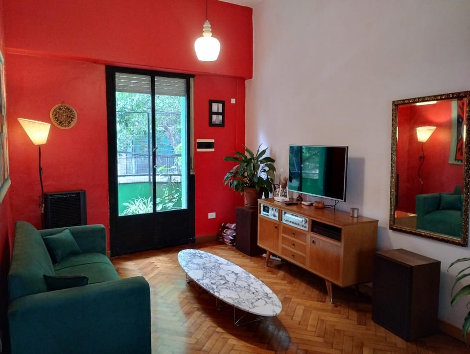 Casa amplia y luminosa con gran terraza y parrilla Apartment in Buenos Aires