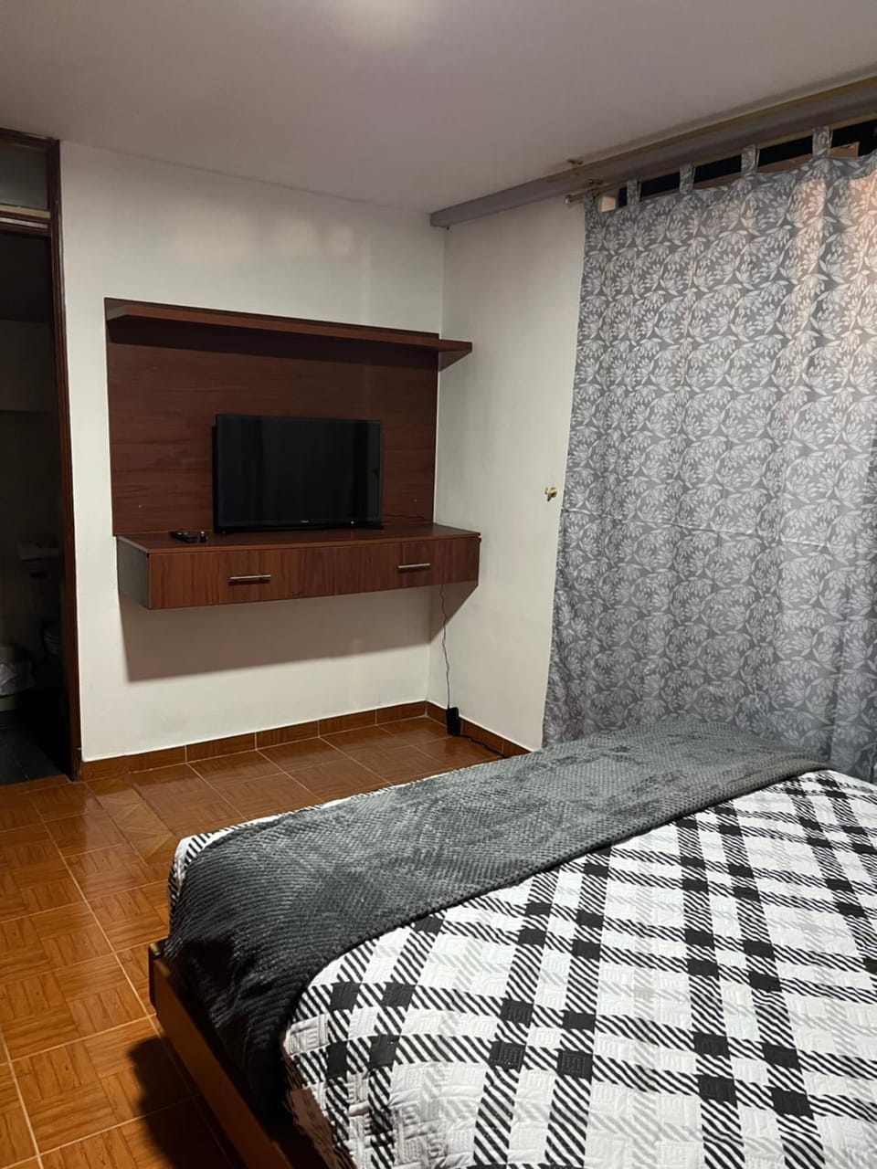 Bee House Apartment in Banos