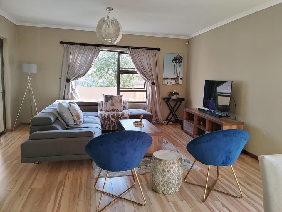 Sunrise Mountain Views Villa in Gauteng