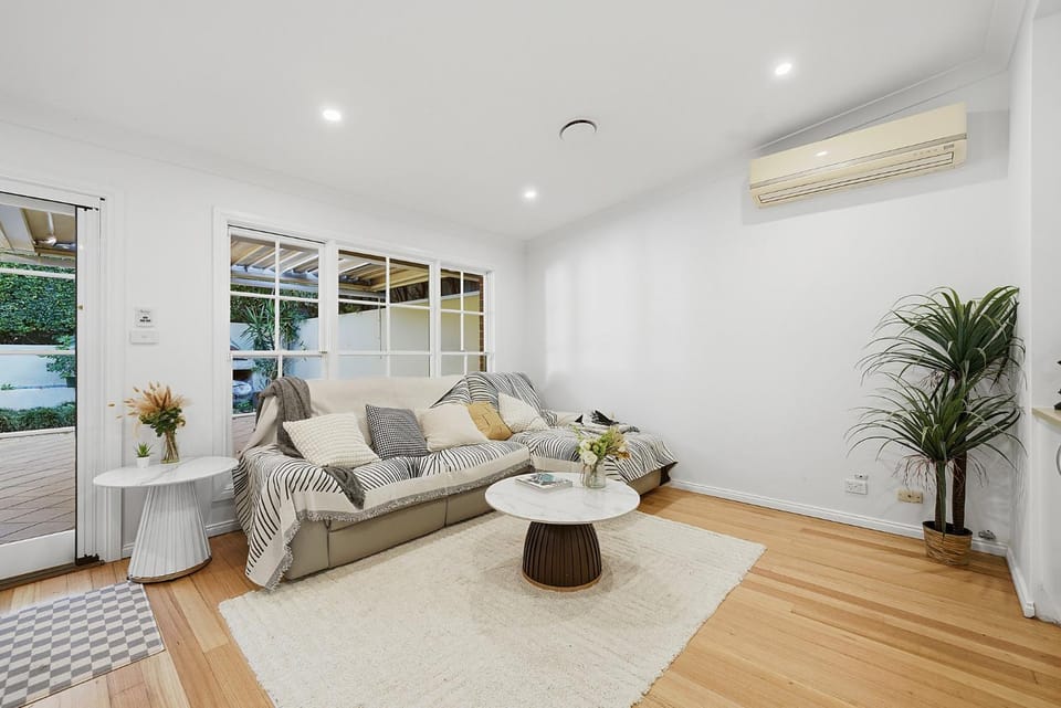 Modern Federation Retreat North Shore Stay Parking House in Sydney