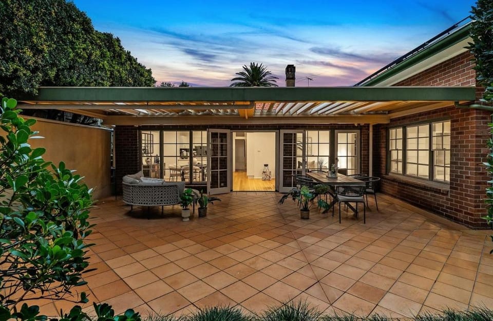 Modern Federation Retreat North Shore Stay Parking House in Sydney