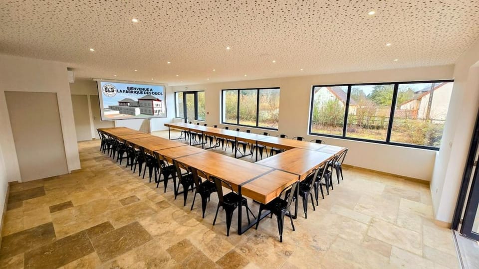 Meeting/conference room