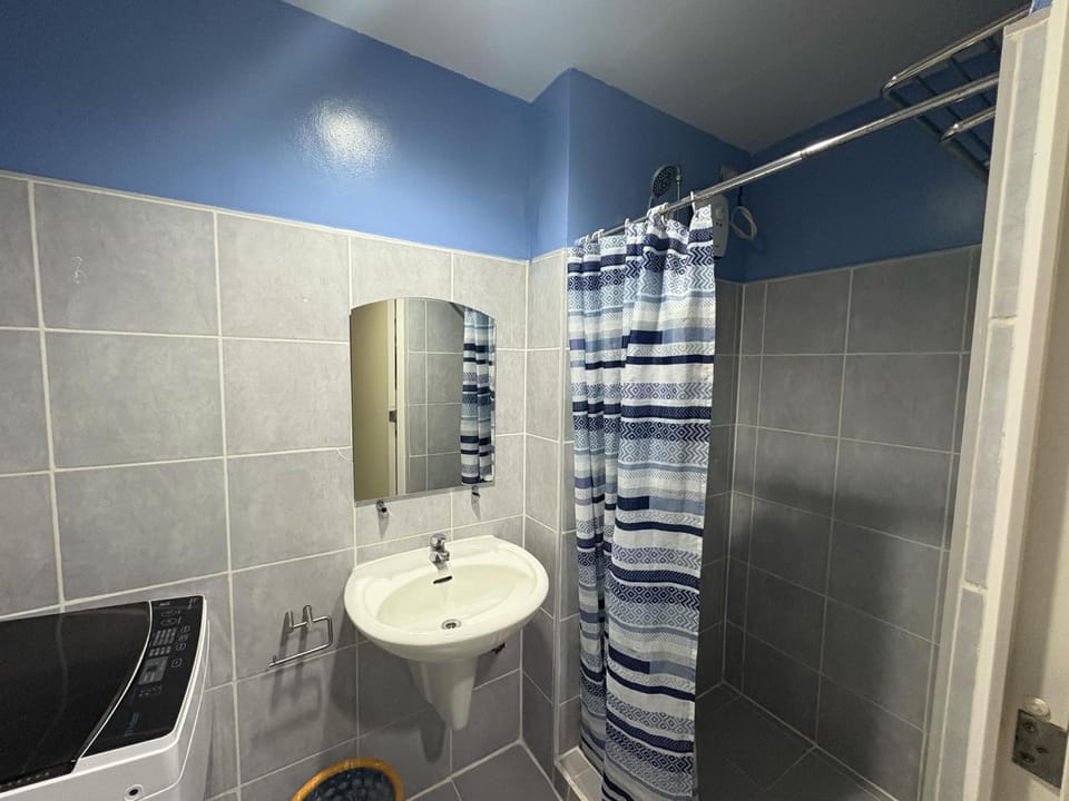 Sea Residences by Laine Bed and Breakfast in Pasay
