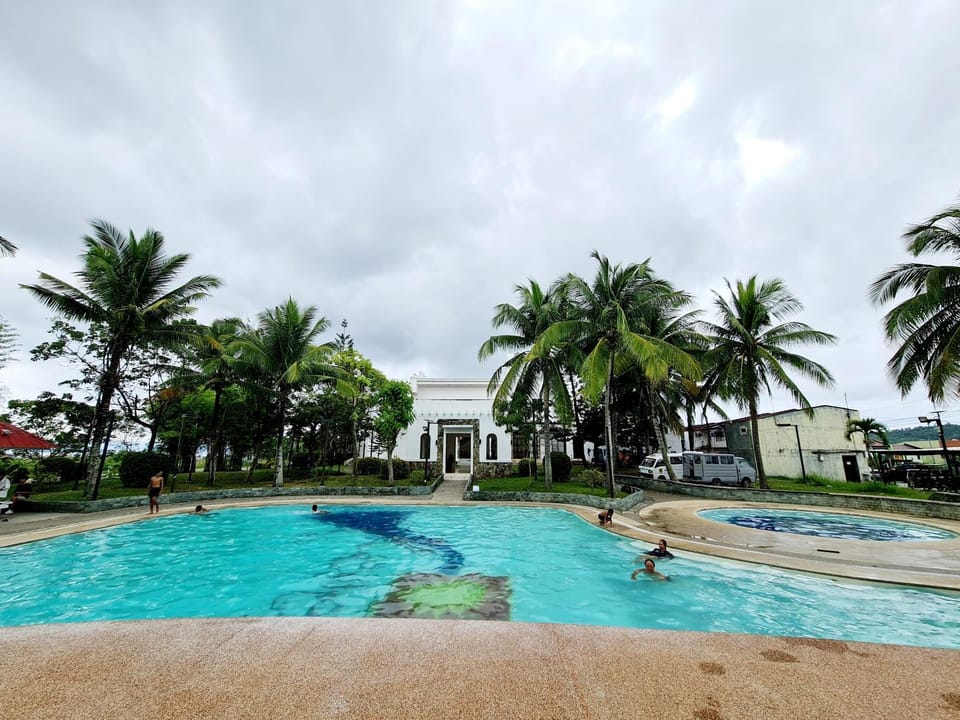 Swimming pool, Swimming pool