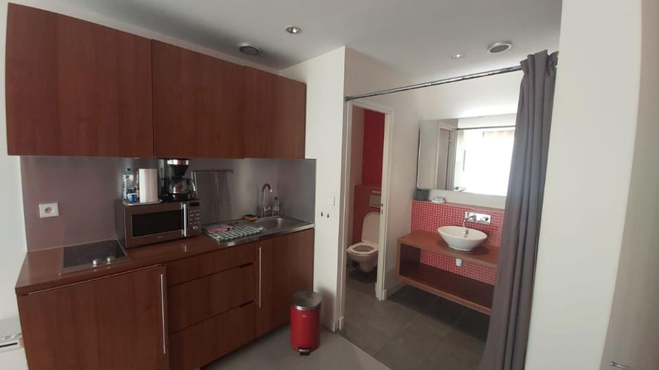 Studios Colorés Pont Roman Apartment in Provence-Alpes-Côte d'Azur