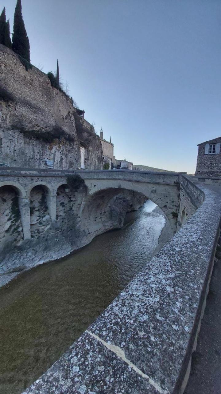Studios Colorés Pont Roman Apartment in Provence-Alpes-Côte d'Azur