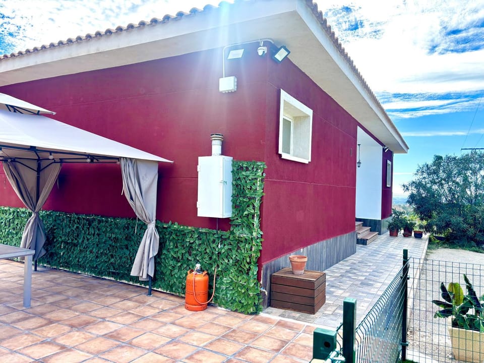 El Refugio de Nuria- Villa con Piscina Privada House in Alacantí