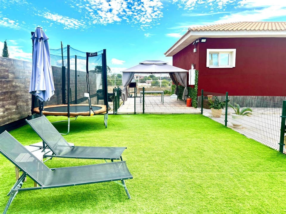 El Refugio de Nuria- Villa con Piscina Privada House in Alacantí